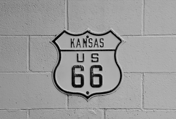 포토 JPG 해외이미지 도로 여행 엄마 사람없음 여행객 미국 고속도로 역사 사인 길가 서쪽 해외포토 길 북아메리카 가족 교통시설 사람 방향 파일형식 이미지허브