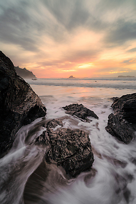 포토 JPG 해외이미지 구름 바다 여행 백그라운드 오렌지 자연 하늘 아침 날씨 풍경 해변 사람없음 야외 빨간색 물 여름 파란색 빛 컬러풀 햇빛 태양 반사 노란색 일출 미국 어둠 황혼 일몰 새벽 저녁 캘리포니아 장면 내추럴 수평선 해외포토 주간 자연요소 계절 컬러 북아메리카 과일 노을 야간 생태계 파일형식 이미지허브