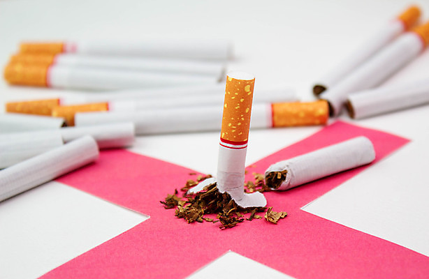 포토 JPG 해외이미지 라이프스타일 사람없음 건강관리 금지 X 흰배경 금연 담배꽁초 해외포토 알파벳 캠페인 백그라운드 담배 건강 관리 생활 흰색 사회이슈 파일형식 이미지허브