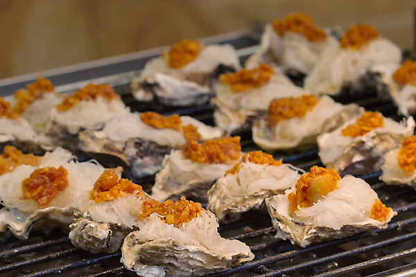 포토 JPG 해외이미지 전통 아시아 음식 바다 거리 요리 동양인 사람없음 식당 식사 중국 시장 그릴 바비큐 해산물 오징어 해외포토 나라 주방용품 연체동물 인종 상점 수중동물 파일형식 이미지허브