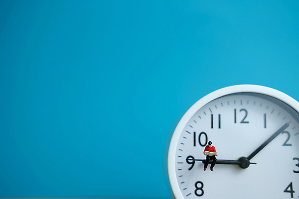 포토 JPG 해외이미지 모델 학생 라이프스타일 교육 남자 종이 시계 백그라운드 컨셉 의자 비즈니스 아침 휴식 아이디어 사람 앉기 사람없음 책 스터디 장난감 숫자 미니어처 피규어 정보 흰색 시간 업무 비즈니스맨 기다림 신문 뉴스 도서관 계획 작음 읽기 페이지 해외포토 주간 문자 컬러 가구 모션 생활 간행물 학습 모형 작업 직장인 크기 파일형식 이미지허브