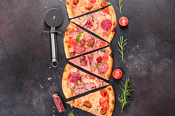 포토 JPG 해외이미지 전통 음식 조각 백그라운드 토마토 채소 탁자 치즈 피자 패스트푸드 육류 요리 사람없음 목재 식당 식사 저녁식사 버섯 이탈리아 껍질 시골 뜨거움 소시지 닫기 이탈리아음식 맛 정상 굽기 허브 속도 매움 햄 레시피 후추 바질 모짜렐라치즈 살라미 페퍼로니 해로움 핸드메이드 해외포토 나무 식물 유럽 가구 컨셉 식재료 재료 모션 유제품 서양음식 상점 가공식품 인스턴트 구이 향신료 파일형식 이미지허브