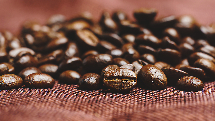 포토 JPG 해외이미지 커피 음료 음식 백그라운드 농업 재료 아침 휴식 콩 씨앗 사람없음 갈색 쌓기 우주 어둠 카페 에너지 신선 최고 그룹 맛 정상 굽기 삼베 질감 아로마 향 카푸치노 에스프레소 내추럴 모카 아라비카 아랍어 카페인 많음 억울 해외포토 주간 식물 감정 산업 컬러 컨셉 모션 곡류 상점 구이 파일형식 천_직물 이미지허브