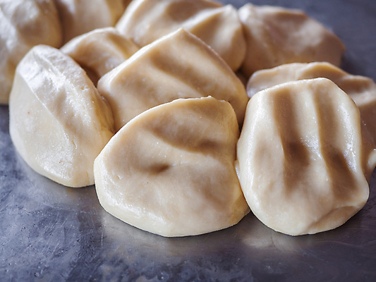 포토 JPG 해외이미지 전통 음식 빵 백그라운드 다이어트 재료 디저트 거리 건강 육류 요리 동양인 사람없음 주방 식사 빵집 흰색 신선 그룹 시장 닫기 맛 아침식사 이슬람교 인도인 굽기 준비 유기농 질감 날것 반죽 만들기 밀가루 지역 성분 남쪽 내추럴 인기 핸드메이드 해외포토 외국인 웰빙 종교 컬러 컨셉 식재료 모션 인종 상점 가루 구이 방향 파일형식 이미지허브