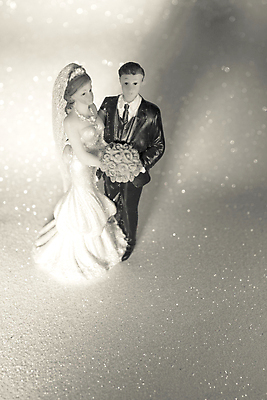 포토 JPG 해외이미지 전통 커플 행복 인형 결혼 결혼식 함께함 사랑 이벤트 사람없음 장식 조각상 숫자 케이크 피규어 흰색 축하 아내 정상 플라스틱 심볼 해외포토 문자 감정 컬러 컨셉 관계 재질 디저트 조형물 미니어처 파일형식 이미지허브