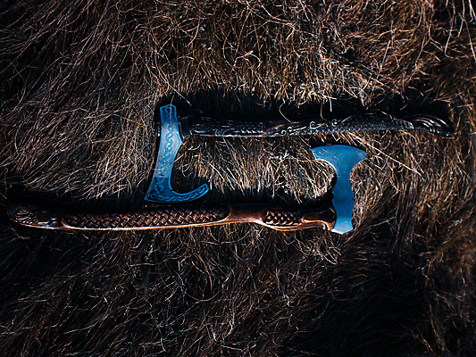 포토 JPG 해외이미지 무기 백그라운드 사람없음 장식 장난감 힘 장비 흰색 역사 황금 플랫 정상 플라스틱 심볼 싸움 전쟁 도끼 청동 전사 고립 넘어짐 바이킹 옛날 해외포토 컬러 모션 재질 파일형식 이미지허브