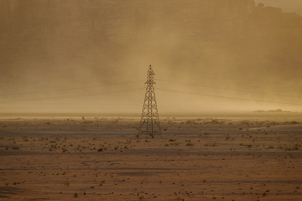 포토 JPG 해외이미지 아시아 선 모래 여행 중동 자연 산 건조 풍경 사람없음 야외 노란색 탑 금속 힘 일몰 장비 사막 에너지 전염 철사 요르단 전압 철강 공급 해외포토 건축물 나라 컬러 재질 노을 질병 생태계 감염 파일형식 이미지허브