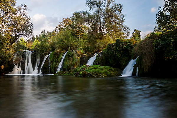 포토 JPG 해외이미지 건축양식 자연 풍경 사람없음 강 가을 도시 역사 9월 크로아티아 해외포토 계절 건축 유럽 날짜 생태계 파일형식 이미지허브