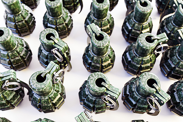 포토 JPG 해외이미지 무기 사람없음 3D 폭발물 폭탄 오브젝트 흰배경 군용 수류탄 해외포토 백그라운드 군대 흰색 디지털합성 파일형식 이미지허브