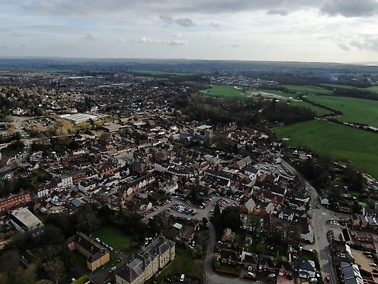 포토 JPG 해외이미지 영국 잉글랜드 안테나 풍경 사람없음 교회 여행객 센터 시장 목사 타운 드론 해외포토 유럽 통신 종교건축 사람 건물 도시 성직자 파일형식 이미지허브