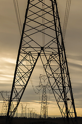 포토 JPG 해외이미지 식물 실루엣 산업 선 백그라운드 오렌지 하늘 풍경 사람없음 야외 태양 환경 탑 금속 힘 황혼 일몰 장비 발전기 에너지 네트워크 역 위험 큼 전염 철사 볼트 봉 공학 변압기 분배 전압 철강 현재 힘찬 공급 해외포토 자연요소 건축물 교육 컨셉 과일 교통시설 재질 촬영기법 노을 발전소 공구 질병 크기 감염 파일형식 이미지허브