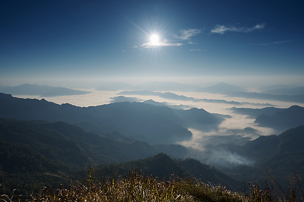 포토 JPG 해외이미지 식물 구름 계절 공원 여행 백그라운드 자연 하늘 성공 날씨 불꽃 산 풍경 사람없음 야외 초록색 여름 햇빛 태양 노란색 환경 일몰 봄 트래킹 하이킹 에너지 뜨거움 분위기 닫기 숲 장면 천국 내추럴 골 뿌연 절정 해외포토 자연요소 공공시설 컬러 컨셉 모션 불 레저 노을 생태계 파일형식 이미지허브