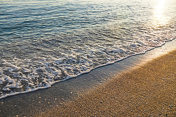 포토 JPG 해외이미지 디자인 계절 파도 바다 백그라운드 자연 벽지 하늘 표면 휴가 휴식 건강 풍경 사람없음 야외 물 여름 파란색 빛 햇빛 태양 반사 평화 일출 환경 맑음 침묵 일몰 정상 장면 부드러움 내추럴 수평선 해외포토 자연요소 컬러 컨셉 날씨 노을 소리 감각 생태계 파일형식 이미지허브