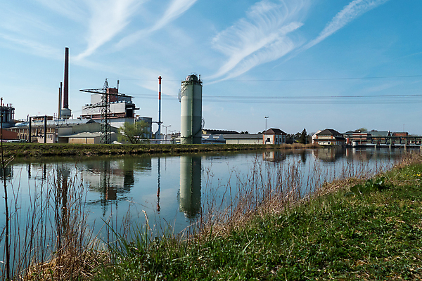 포토 JPG 해외이미지 식물 산업 비즈니스 공장 서기 사람 사람없음 치료 초록색 물 파란색 환경 탑 검은색 힘 재활용 회색 발전기 에너지 정보 액체 엔지니어 변화 역 사이버 무선전화기 탱크 시스템 수납 온라인 유지 낭비 경영 방법 폐수 해외포토 자연요소 건축물 컬러 컨셉 공업 의학 교통시설 모션 발전소 환경오염 기술자 전화기 친환경 파일형식 이미지허브