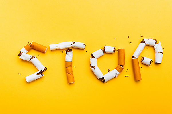 포토 JPG 해외이미지 라이프스타일 사람없음 금지 금연 담배꽁초 노란배경 단절 해외포토 캠페인 백그라운드 담배 생활 노란색 사회이슈 파일형식 이미지허브