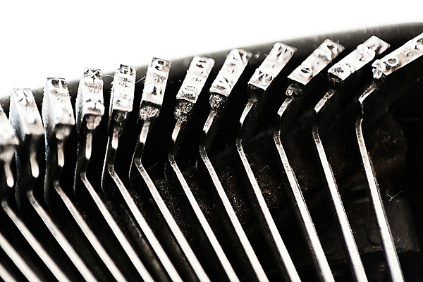 포토 JPG 해외이미지 캐릭터 알파벳 백그라운드 텍스트 통신 열쇠 잉크 사람없음 사무실 금속 검은색 기계 장비 수확 골동품 타이핑 기록 닫기 망치 인쇄 편지 작가 심볼 향수 묘사 오브젝트 복고 타자기 타입 구식 옛날 조작 철강 레터링 해외포토 직업 영어 컬러 농업 비즈니스 모션 재질 화장품 공구 파일형식 이미지허브