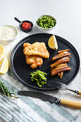 포토 JPG 해외이미지 식기 접시 요리 사람없음 감자튀김 레몬 해산물 완두콩 생선튀김 피쉬앤칩스 해외포토 과일 콩 감자 튀김 영국음식 파일형식 이미지허브