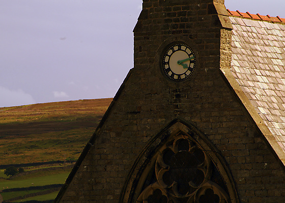 포토 JPG 해외이미지 여행 농업 휴가 영국 잉글랜드 주택 국립공원 굴뚝 풍경 사람없음 건물 초록색 농장 여행객 마을 환경 계곡 하이킹 시골 옥상 요크셔테리어 언덕 시골집 북쪽 해외포토 건축물 공원 유럽 산업 컬러 레저 사람 테리어 방향 파일형식 이미지허브
