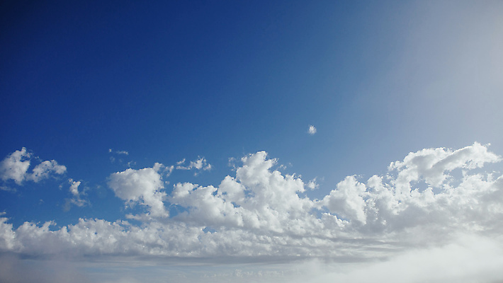 포토 JPG 해외이미지 구름 계절 하늘색 백그라운드 패턴 자연 하늘 날씨 추상 사람없음 야외 여름 파란색 빛 햇빛 태양 우주 환경 맑음 봄 자유 가을 흰색 분위기 질감 장면 천국 솜털 흐림 내추럴 카피스페이스 해외포토 자연요소 컬러 컨셉 무늬 공백 생태계 파일형식 이미지허브