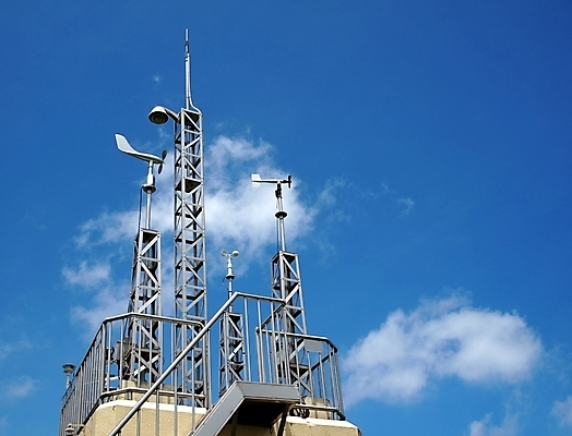 포토 JPG 해외이미지 하늘 바람 사람없음 파란색 계단 장비 풍차 도구 프로펠러 단계 해외포토 자연요소 컬러 날씨 파일형식 이미지허브