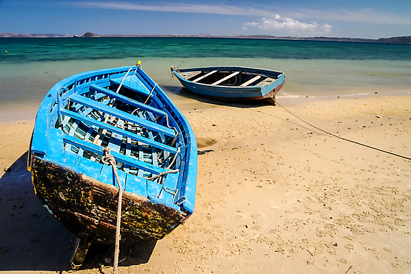 포토 JPG 해외이미지 모래 파도 바다 섬 2 아프리카 자연 조류 하늘 낚시 휴가 따뜻함 해변 사람없음 목재 물 파란색 모래사장 태양 침묵 그리기 보트 작음 어부 낚시꾼 스카이라인 마다가스카르 옛날 수평선 해외포토 자연요소 나무 동물 직업 나라 컬러 배_교통 재료 모션 레저 소리 크기 생태계 파일형식 이미지허브