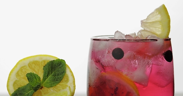 포토 JPG 해외이미지 음료 컨셉 모션 유리 귤 사람없음 초록색 물 반사 냉동 얼음 거품 젖음 추위 가을 신선 칵테일 투명 액체 붓기 맛 떨어짐 시원함 레몬 레모네이드 민트 순수 큐브 오브젝트 준비 상쾌 라임 성분 느림 건포도 고립 모히토 소다 토닉 해외포토 자연요소 계절 감정 컬러 과일 재질 포도 주류 허브 건과일 에이드 파일형식 이미지허브