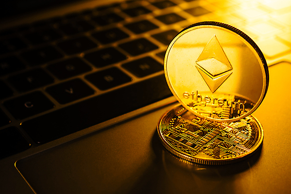 포토 JPG 해외이미지 백그라운드 컨셉 돈 비즈니스 성공 사람없음 금융 경제 노트북 컴퓨터 달러 금속 디지털 동전 웹 저축 키보드 네트워크 재산 황금 암호 심볼 오브젝트 사인 무역 투자 상업 전자 이익 토막 전자상거래 마케팅 수입 경제학 해외포토 교육 산업 인터넷 재질 전자제품 파일형식 이미지허브