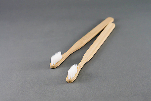 포토 JPG 해외이미지 라이프스타일 백그라운드 아침 주택 건강 사람없음 목재 치료 장비 회색 욕실 흰색 기구 신선 붓 입 치아 보호 칫솔 소프트포커스 플라스틱 오브젝트 치과의사 반죽 치약 돌봄 변기통 위생관리 해외포토 주간 나무 컬러 컨셉 재료 의학 모션 재질 촬영기법 관리 건물 생활 신체부위 위생용품 의사 소화기관 파일형식 이미지허브