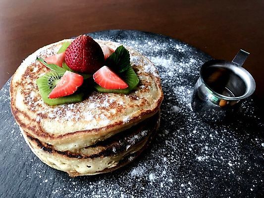 포토 JPG 해외이미지 전통 접시 열매 안경 음식 빵 단풍 과일 아침 디저트 건강 요리 사람없음 노란색 쌓기 케이크 식당 식사 저녁식사 신선 뜨거움 황금 달콤 맛 아침식사 굽기 메뉴 블루베리 브런치 밀가루 서빙 칼로리 버터 꿀 솜털 프랑스어 점심식사 어려움 영양분 핸드메이드 크레이프 해외포토 주간 식물 문자 식기 잡화 컬러 컨셉 잎 모션 상점 가루 구이 파일형식 이미지허브