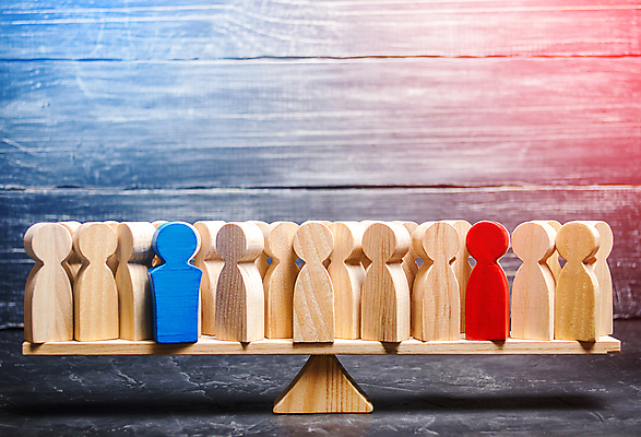 포토 JPG 해외이미지 실내 저울 사람없음 말_게임 군중 저울질 나무배경 해외포토 백그라운드 사람 내부 게임 파일형식 이미지허브