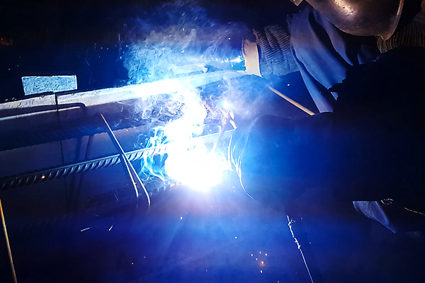 포토 JPG 해외이미지 직업 손 산업 포즈 불꽃 노동자 골격 직장 안전 사람없음 야외 빛 금속 장비 도구 공구 손전등 잡기 뜨거움 수술 붓기 수리 제조 보호 공학 국회 온실 용접 용접공 철강 해외포토 교육 컨셉 회사 의학 모션 재질 불 조명 신체부위 치료 파일형식 이미지허브