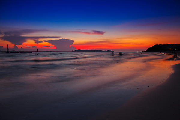 포토 JPG 해외이미지 구름 행복 호수 모래 파도 바다 백그라운드 오렌지 자연 하늘 아침 날씨 풍경 사람없음 물 여름 파란색 빛 햇빛 태양 반사 일출 맑음 황혼 일몰 봄 새벽 분위기 황금 저녁 지역 천국 스카이라인 흐림 수평선 해외포토 주간 자연요소 계절 감정 컬러 컨셉 과일 노을 야간 생태계 파일형식 이미지허브