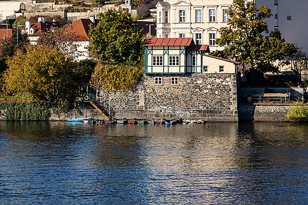포토 JPG 해외이미지 유럽 여행 건축양식 하늘 휴가 풍경 사람없음 야외 물 관광지 강 반사 도시 체코 프라하 공화국 명승지 보헤미아 전국 해외포토 자연요소 건축 나라 파일형식 이미지허브