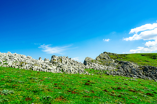 포토 JPG 해외이미지 식물 구름 계절 여행 백그라운드 밭 농업 자연 하늘 날씨 산 풍경 잔디 사람없음 야외 초록색 여름 파란색 우주 환경 계곡 맑음 봄 절벽 하이킹 바위 시골 땅 언덕 장면 지역 내추럴 해외포토 자연요소 산업 컬러 레저 돌_바위 생태계 파일형식 이미지허브