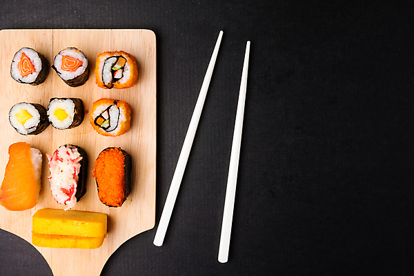 포토 JPG 해외이미지 전통 접시 아시아 문화 음식 조각 백그라운드 다이어트 오렌지 젓가락 밥 쟁반 건강 어류 요리 동양인 사람없음 목재 세트 식당 계란 일본 식사 저녁식사 초밥 흰색 신선 바 해조류 맛 참치 먹기 해산물 퓨전 날것 롤 캘리포니아 연어 점심식사 멀티 카피스페이스 해외포토 나무 식기 나라 컬러 컨셉 과일 재료 모션 수저 인종 상점 알 미국 수중동물 공백 해양식물 일본음식 파일형식 이미지허브