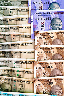 포토 JPG 해외이미지 종이 백그라운드 컨셉 지폐 돈 비즈니스 성공 사람없음 금융 경제 쪽지 성장 절약 재산 투자 상업 모음 이익 계산서 대출 빚 수입 자금 해외포토 한글 파일형식 이미지허브