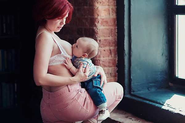 포토 JPG 해외이미지 행복 음료 어린이 음식 가족 엄마 함께함 건강 두명 귀여움 임산부 우유 아기 신생아 달콤 핥기 결합 먹이 가슴 먹기 월 개발 걸음마 궤 돌봄 천진난만 공급 안락 해외포토 감정 컨셉 관계 모션 유제품 사람 신체부위 임신 날짜 맛 파일형식 이미지허브