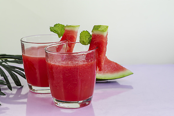 포토 JPG 해외이미지 그릇 열매 음료 음식 조각 다이어트 과일 유리 디저트 오이 수박 뼈 건강 사탕 사람없음 빨간색 물 얼음 페인트 주스 젖음 추위 대접 신선 칵테일 달콤 큼 자르기 민트 슬라이스 섬유 밀짚 내추럴 스무디 이국적 채찍 해외포토 자연요소 식물 식기 컬러 채소 모션 재질 주류 직물 맛 짚 크기 허브 파일형식 이미지허브