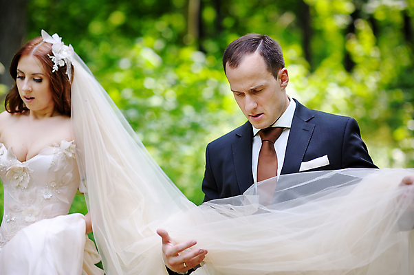 포토 JPG 해외이미지 커플 응시 드레스 옷 공원 여자 꽃 행복 문화 얼굴 꽃다발 결혼 2 포옹 자연 결혼식 키스 함께함 관리 사랑 정장 턱시도 성인 야외 두명 초록색 컬러풀 유행 흰색 잡기 우아함 만족 베일 천진난만 해외포토 식물 시선 공공시설 감정 컬러 컨셉 관계 안기 모션 사람 이벤트 신체부위 애정표현 생태계 파일형식 이미지허브