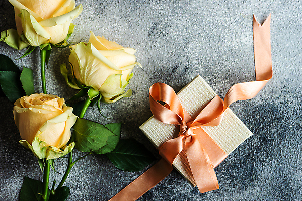 포토 JPG 해외이미지 리본 회색배경 사람없음 선물상자 장미 해외포토 꽃 백그라운드 선물 상자 회색 파일형식 이미지허브