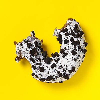 포토 JPG 해외이미지 1 음식 분홍색 백그라운드 다이어트 디저트 사람없음 컬러풀 노란색 쌓기 케이크 초콜릿 얼음 빵집 튀김 대접 신선 원형 구멍 도넛 달콤 맛 아침식사 폐기물 설탕 굽기 먹기 뿌리기 반죽 칼로리 고립 반투명 어려움 페스츄리 해로움 프로스팅 해외포토 자연요소 도형 빵 컬러 컨셉 모션 건강 상점 식사 쓰레기 구이 제빵 파일형식 이미지허브