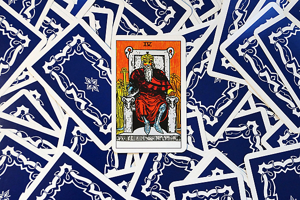 포토 JPG 해외이미지 별 종이 돈 미래 사람없음 가로 금융 단어 태양 마술사 달 바퀴 그룹 재산 예측 신비 악마 갑판 배열 고민 점성술 팩 마법 공정 시들음 그런지 라이더 집시 많음 해외포토 자연요소 문자 감정 컨셉 배_교통 경제 화장품 마술 파일형식 이미지허브