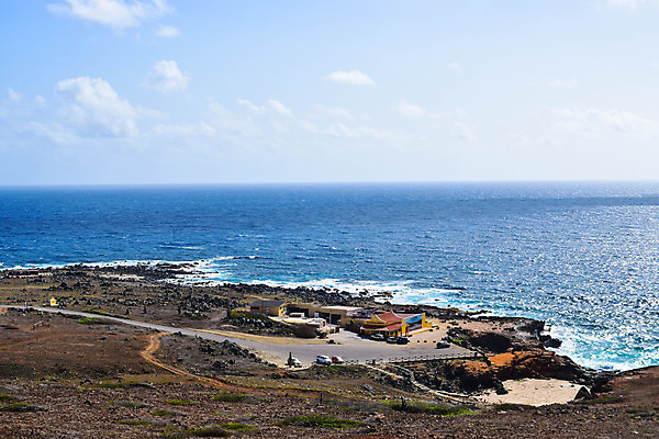 포토 JPG 해외이미지 공원 모래 파도 바다 섬 여행 백그라운드 자연 하늘 날씨 휴가 국립공원 풍경 사람없음 야외 물 여름 파란색 여행객 맑음 바위 동굴 내추럴 전국 해외포토 자연요소 계절 공공시설 컬러 사람 돌_바위 생태계 파일형식 이미지허브