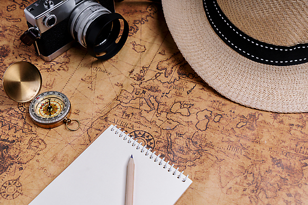 포토 JPG 해외이미지 라이프스타일 종이 여행 백그라운드 컨셉 세계지도 지도 비즈니스 장신구 가이드 탁자 휴가 항해 사람 사람없음 목재 세계 여행객 카메라 쪽지 장비 탐험 수확 골동품 플랫 계획 정상 나침반 모험가 오브젝트 복고 발견 백패커 스타일 힙스터 해외포토 나무 직업 패션 가구 농업 배_교통 재료 생활 전자제품 파일형식 이미지허브