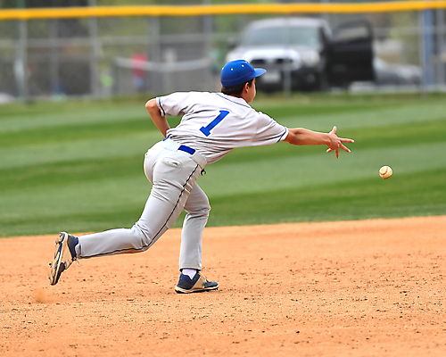 포토 JPG 해외이미지 남자 유니폼 청소년 한명 뒷모습 10대 달리기 경쟁 경기장 활발 야구 야구선수 야구공 투수 야구복 대회 손뻗기 십대남자한명만 해외포토 1 옷 뷰포인트 컨셉 공 스포츠시설 모션 운동선수 사람 운동복 구기 야구용품 남자한명만 십대남자만 파일형식 이미지허브