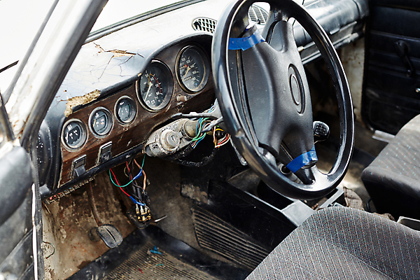 포토 JPG 해외이미지 자동차 안전 사람없음 내부 기계 손상 운전 수확 긴급 바퀴 클래식 수리 폐기물 위험 핸들 버리기 향수 묘사 부식 복고 보험 계기판 그런지 깨짐 옛날 자동 재앙 해외포토 육상교통 컨셉 농업 모션 화장품 쓰레기 파일형식 이미지허브