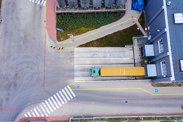 포토 JPG 해외이미지 산업 도로 비즈니스 교통시설 안테나 사람없음 건물 화물 상품 주식 교차로 창고 상업 머리위 지역 트랙터 수납 짐차 무거움 트레일러 슈퍼마켓 드론 로딩 수입 조감도 터미널 해외포토 건축물 길 교통 통신 자동차 금융 상점 운송업 무게 농기계 시설 특수차량 파일형식 이미지허브