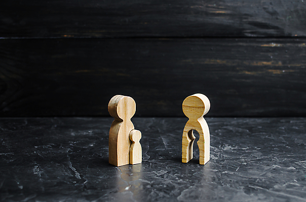 포토 JPG 해외이미지 가족 실내 사람없음 말_게임 구멍 불임 나무배경 해외포토 백그라운드 관계 내부 게임 질병 파일형식 이미지허브