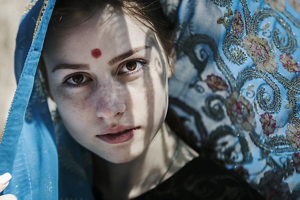 포토 JPG 해외이미지 모델 전통 드레스 옷 여자 종교 문화 얼굴 결혼 한명 사람 동양인 인종 성인 머리 유행 우아함 인도인 동쪽 베일 사리 이국적 해외포토 외국인 1 컨셉 이벤트 신체부위 방향 파일형식 이미지허브