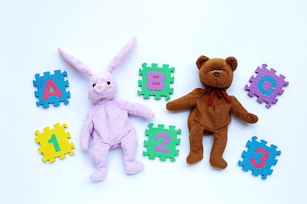 포토 JPG 해외이미지 알파벳 사람없음 컬러풀 장난감 블록 곰인형 퍼즐 오브젝트 퍼즐조각 토끼인형 봉제인형 낱말퍼즐 해외포토 영어 인형 컬러 조각 토끼 파일형식 이미지허브